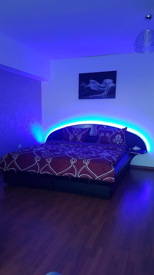 Relax 2 Central Apartment Bacău Екстериор снимка